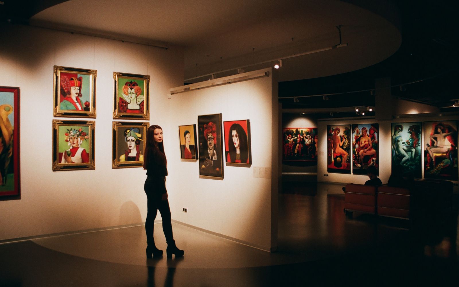 Art curation Dubai villas