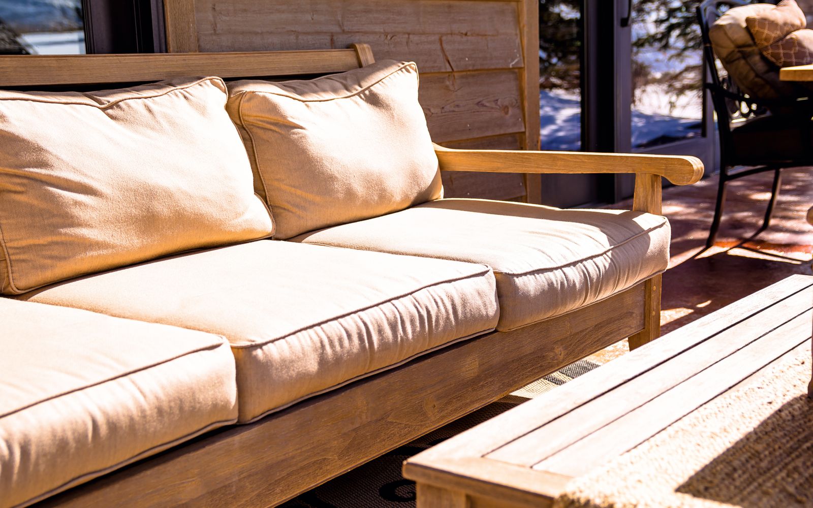 Outdoor furniture Dubai summer