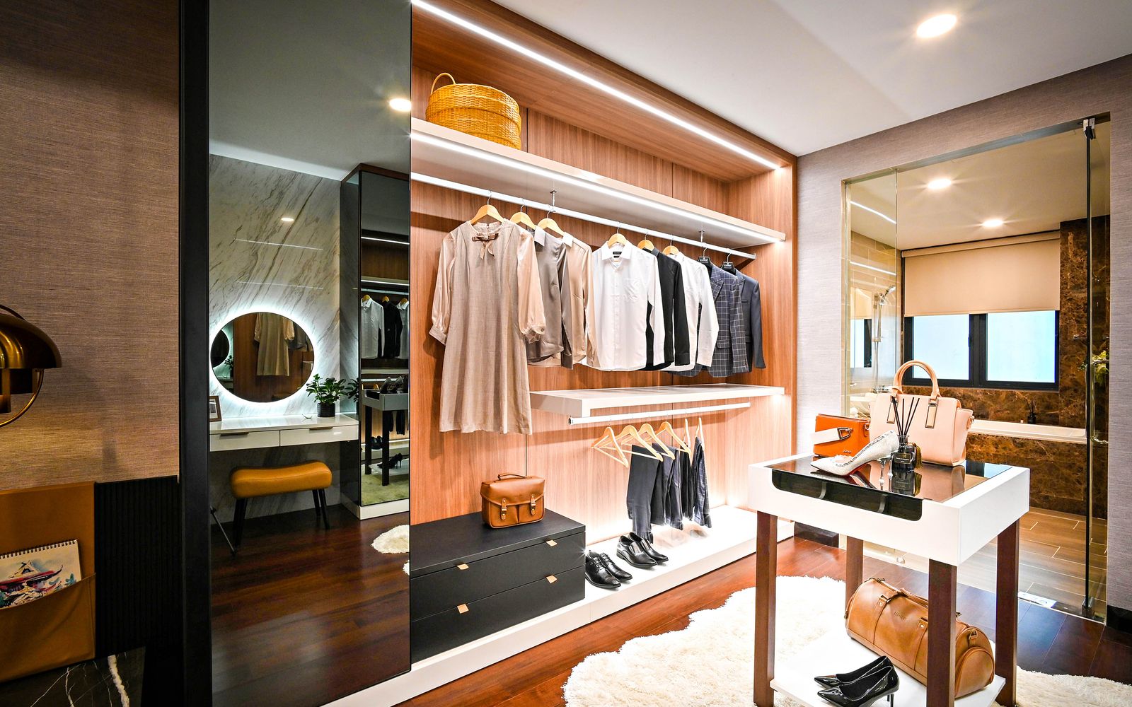 Walk-in wardrobe and dressing room design Dubai