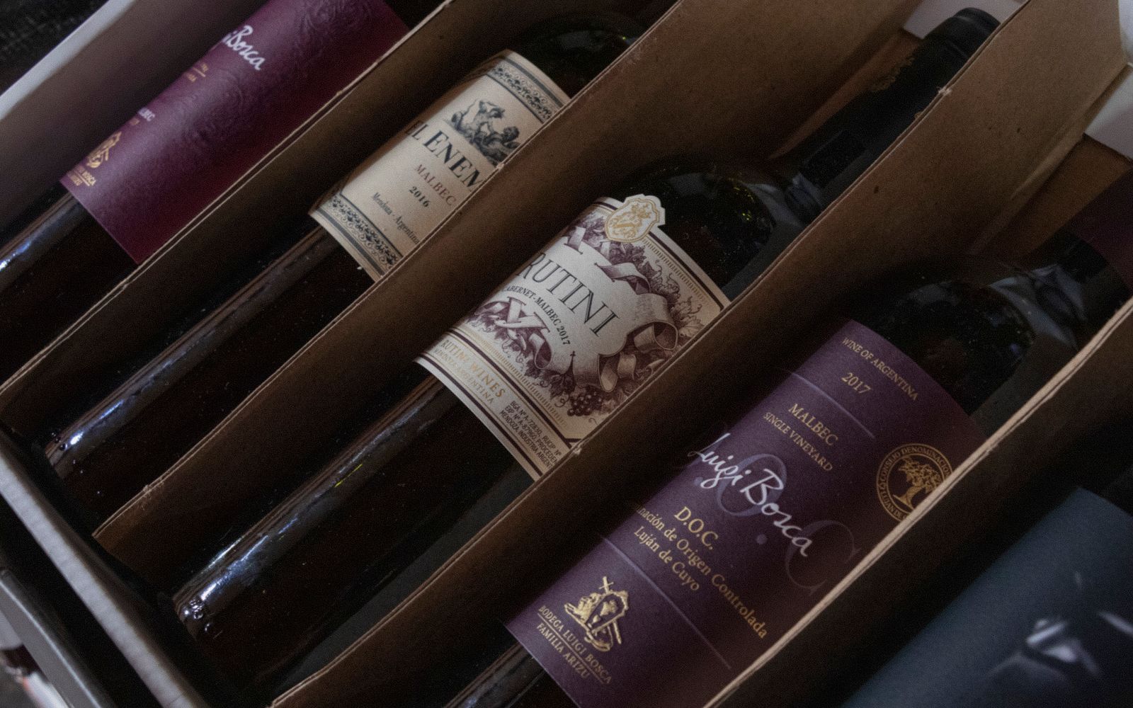 Wine cellar and tasting room design Dubai